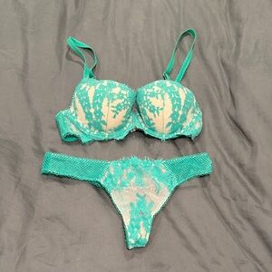 Victoria’s Secret Teal Lace bra and panty Set